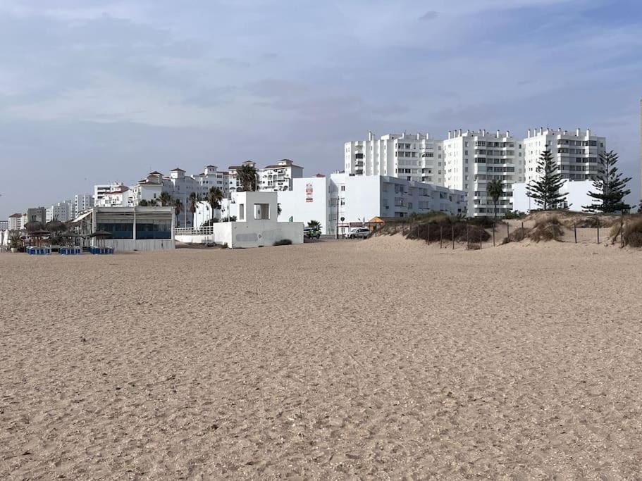 Apto. En La Playa Del Parque Natural Los Turunos El Puerto de Santa María Zewnętrze zdjęcie